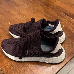 Adidas Deerupt size 7 - EU 38.5